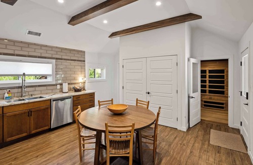 Southside House | Myrinn - Sauna, Fire Pit & Walk to NAU Campus