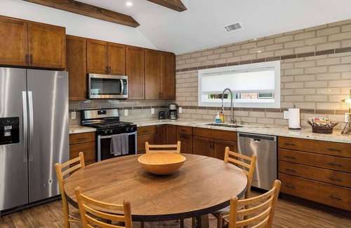 Southside House | Myrinn - Sauna, Fire Pit & Walk to NAU Campus