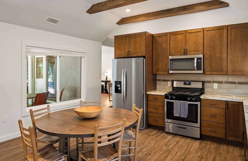 Southside House | Myrinn - Sauna, Fire Pit & Walk to NAU Campus