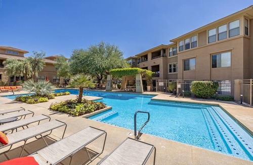 North Scottsdale Condo | N Scottsdale 2bed/2bath Fully Furnished Condo with Pool and Workout.