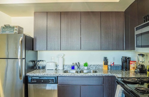 Evans Churchill Apartment | Near ASU & DT PHX | Pool, Gym, Parking, W/D