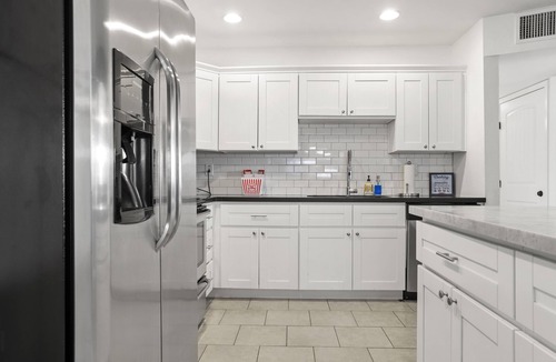 Papago Parkway House | Near Old Town Scottsdale,Tempe and ASU. Amazing pool and yard - 3 br - Sleeps 10