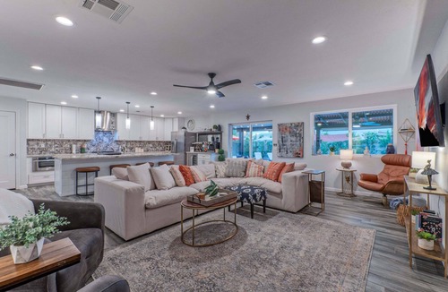Norma Estates House | Near Trails & Golf, Htd Pool, GOLF CLUBS, TVs All BRs & Patio TV