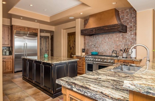 Carefree House | NEW 6BR Carefree Estate with Views | Tennis, Pickleball, Pool, Infinity Spa, Golf & Views