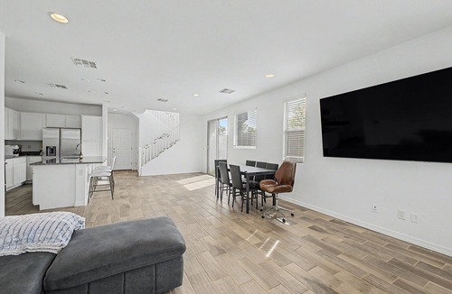 Estrella Village House | New Build 3BR 3BA/Private Golf-Putt Backyard/Pool