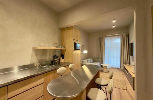 Colonia Roma Apartment | NEW designer studio in authentic Roma Norte