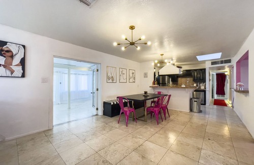 Papago Parkway House | NEW! #InstaglamAZ | 4Br/2b Selfie House Scottsdale