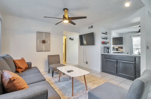 Bellair House | New Listing in Great Location! Close to freeways to Peoria Sports Complex & Anywhere in the Valley!