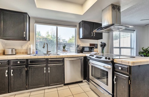 Bellair House | New Listing in Great Location! Close to freeways to Peoria Sports Complex & Anywhere in the Valley!