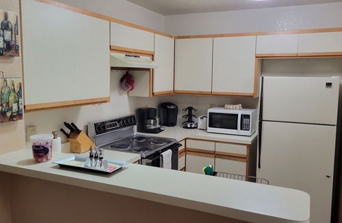 Tucson Condo | New lower pricing, available dates for 4/I/26 and beyond! Check Calendar!