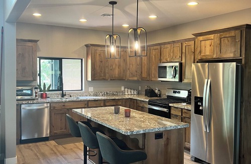 Torreon Cabin | New Modern Cabin with hot tub, pool table and games room in Torreon Lakes