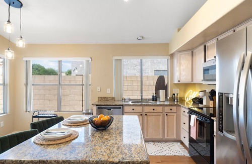 Desert Ridge House | !NEW! POOL+ Pet Friendly 3BR! Modern Family Oasis