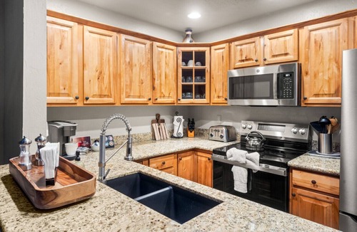 Sedona House | NEW! Tranquil Sedona Creekside Retreat!