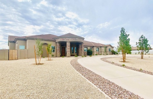 San Tan Valley House | Newly remodeled, Spacious House on Private Acre+ Near Encanterra Country Club