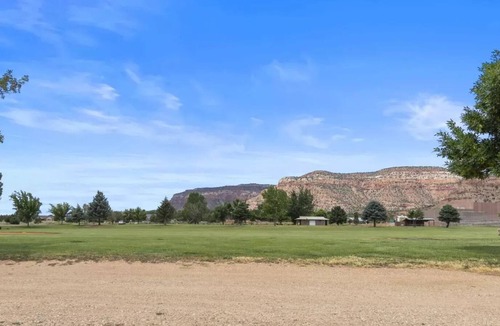 Kanab House | Newly Renovated in Kanab Southern Utah! < hour to Bryce, Zion