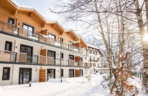 Les Tines Apartment | Nice apartment for 4 guests with hot tub, pool, TV, balcony and parking