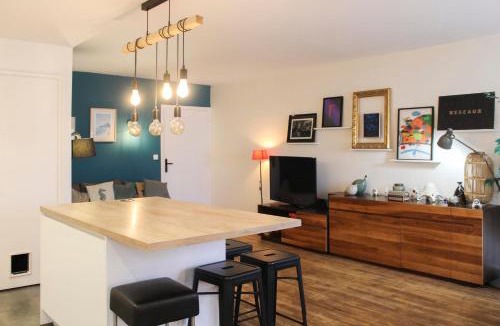 Pantin Apartment | Nice spacious nest close to Paris