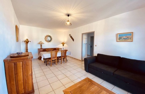 Propriano Apartment | Nice two-room apartment, town center and near the beach