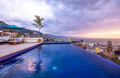 Downtown Puerto Vallarta Apartment | Nise