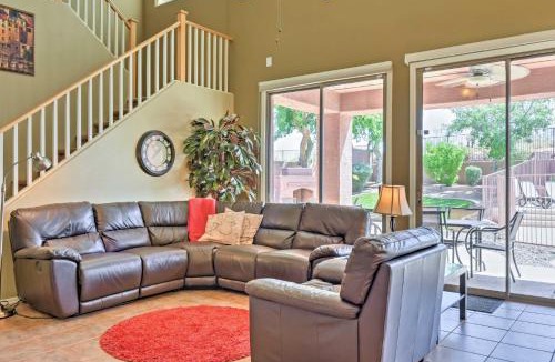Tramonto House | North Phoenix Home w/Pool: Hike, Swim & Shop!