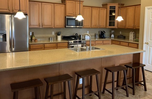 Rovey Farm Estates House | Northview Manor - 6BR near Stadium, Pool & Theatre