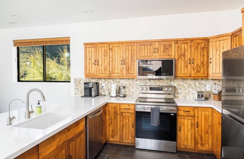 Sedona House | Oak Creek Overlook: Views, Game Room, Gym