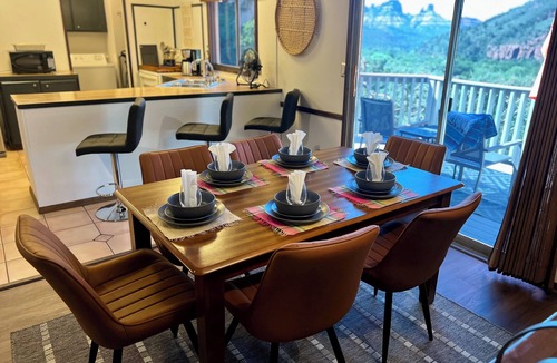 Sedona House | Oak Creek Viewpoint – Rustic-Chic 3 BDR with Incredible Views of Red Rocks!