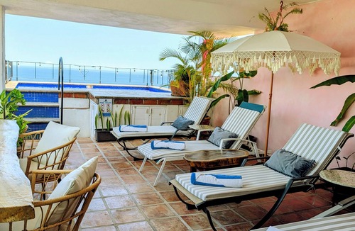 Colonia 5 de Diciembre Apartment | Ocean View Studio-Steps to Beach & Malecón/Boardwalk-Best Sunsets