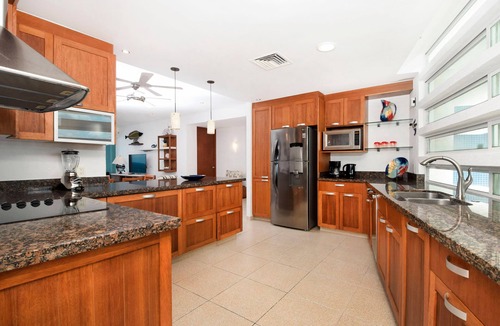 Zona Hotelera Norte Condo | Oceanfront Condo w/Sparkling Pool