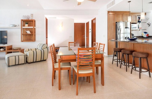 Zona Hotelera Norte Condo | Oceanfront Condo w/Sparkling Pool