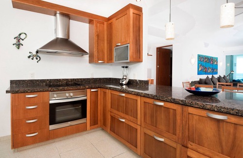 Zona Hotelera Norte Condo | Oceanfront Condo w/Sparkling Pool