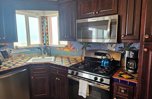 Puerto Penasco House | Oceanfront 3 bdrm home. Miramar Escape. AC, Wi fi, Icemaker. Beach!