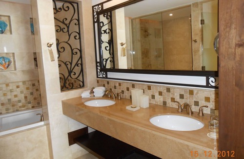 Marina Resort | Oceanfront One Bedroom Master Suite with kitchen Available April 12-19, 2025