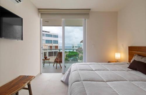 Akumal Apartment | Oceanfront Seahorse Private Rooftop Terrace With Hot Tub Beach Access 11 Pools