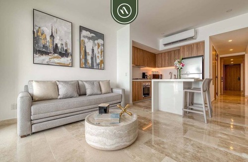 Las Glorias Apartment | Oceanview 1 BR Condo with Pools and Beach Access