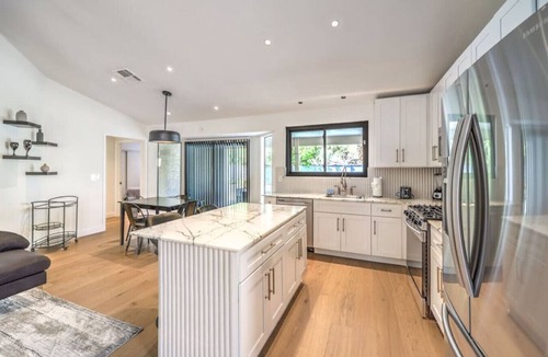 Green Valley North Apartment | Old Mill | Chic Modern Bungalow in Green Valley!