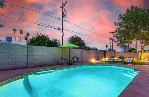 Scottsdale Estates Nine House | Old Town Escape|FREE Heated Pool & Spa|Sleeps 12