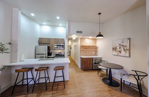 North Mountain Apartment | Olive & Oak Retreat King Bed Pool Fast WiFi