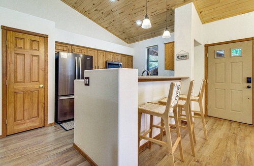Torreon Cabin | Outdoor Oasis w/Fire Pit & Grill! Torreon Escape