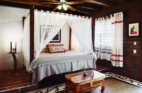 San Pedro Hotel | Paradise Hotel Boutique & Lounge