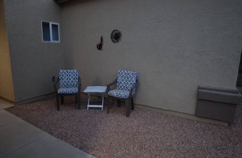 Eleven Mile Corner House | Peaceful Desert Retreat Near Golf, Hiking & Skydiving Pet-Friendly