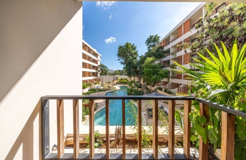 La Veleta Apartment | Peaceful Studio Retreat with Hot Tub & King Bed