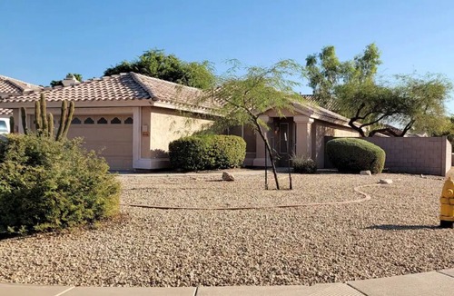 Peoria House | Peoria Corner Lot Gem with 2 Car Garage