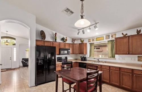 San Tan Valley House | Perfect 3-bedroom house w/putting green & AC in tranquil San Tan Valley
