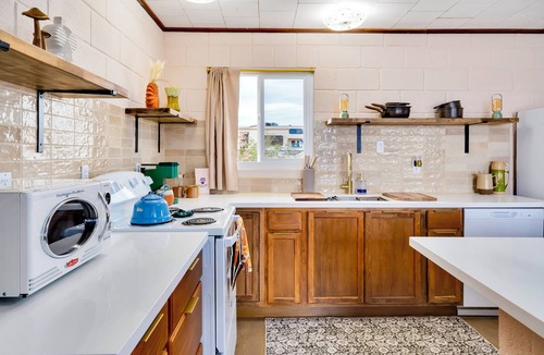 Wonder Valley House | Perfect Desert Oasis at Starry Hideaway- Modern Desert Escape with Hot Tub