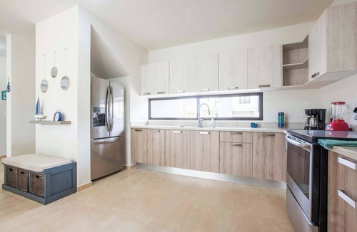 La Paz House | Perfect House communal Pool, Security and Comfort