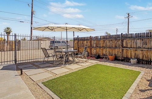 Garfield House | Pet-Friendly Craftsman Fenced Yard Downtown PHX