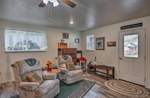 Libby Apartment | Pet-Friendly Libby Cottage w/Mountain Views!
