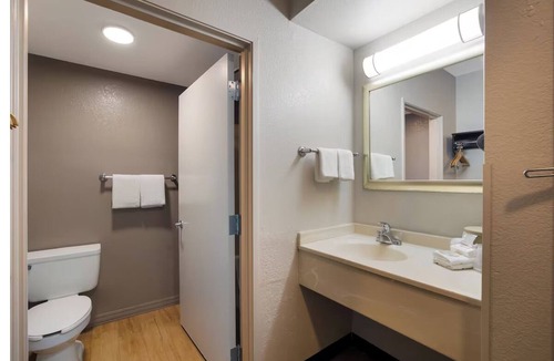 Cortaro Hotel | Pet-friendly Room with Relaxing Ambiance & Near Top Tucson Attractions