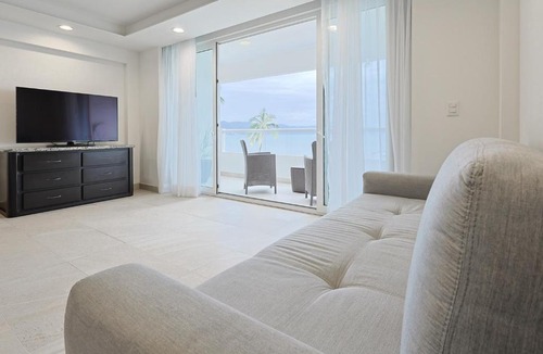 Amapas Hotel | Pier 69 Beachfront Boutique Hotel Romance Zone Adults Only